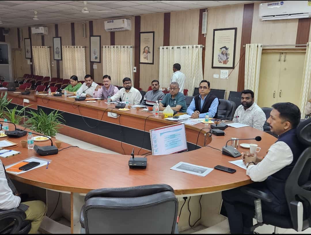 DM Lucknow Meeting - Export Review, photo 2